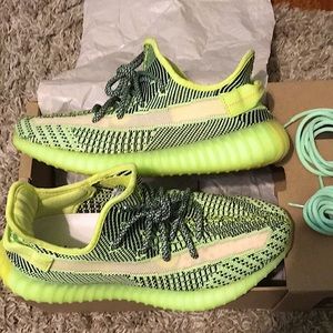 Adidas Yeezy Boost 350 V2.  Size 9